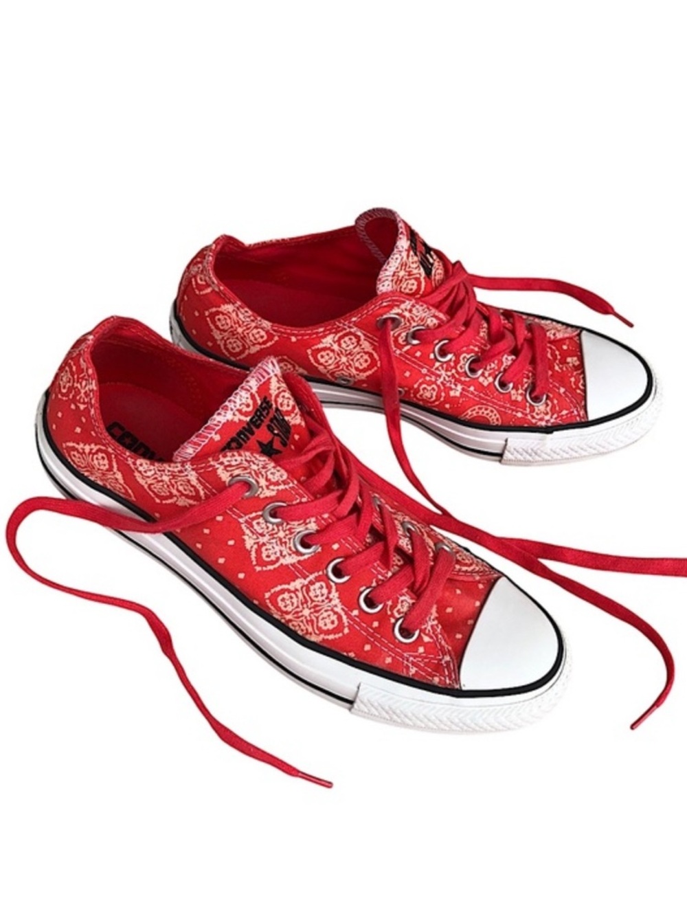 Converse CT All Star Low Top Sneakers in Coral Red  Bandana Print Women’s Size 7